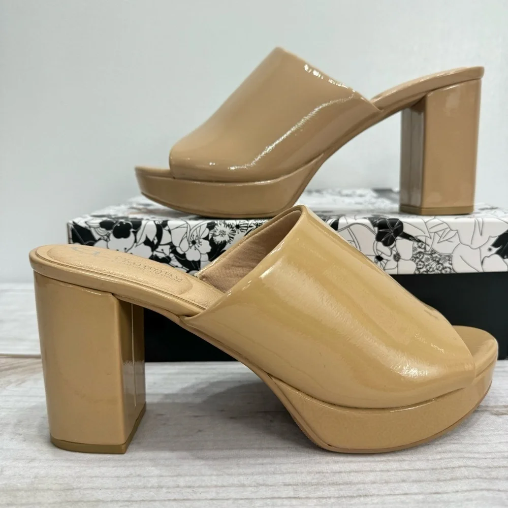 Chinese Laundry NEW Tan Faux Patent Leather Block Heel Slip On Open Toe Mules
